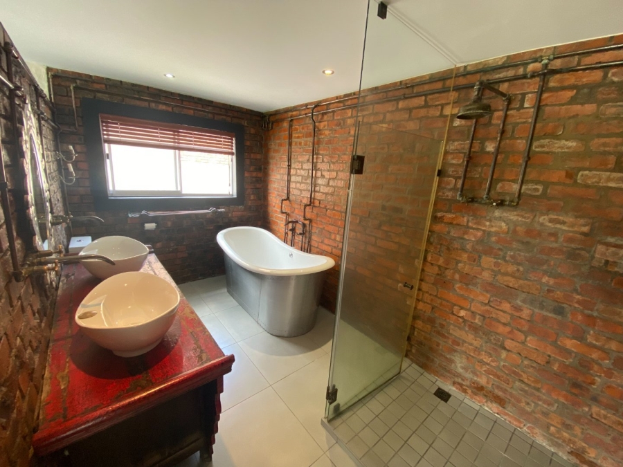 3 Bedroom Property for Sale in Reebok Western Cape